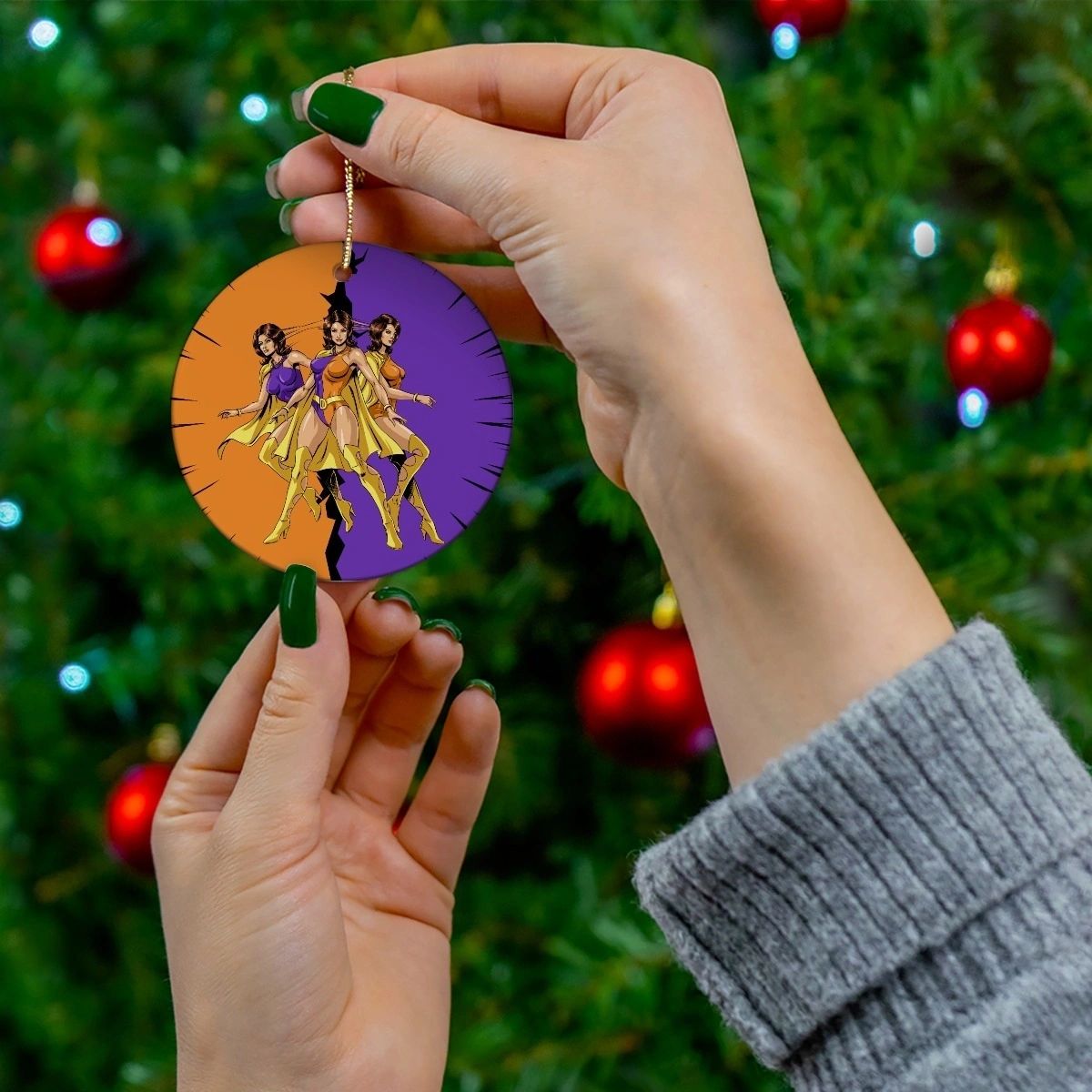 DUO DAMSEL CHRISTMAS TREE ORNAMENT
