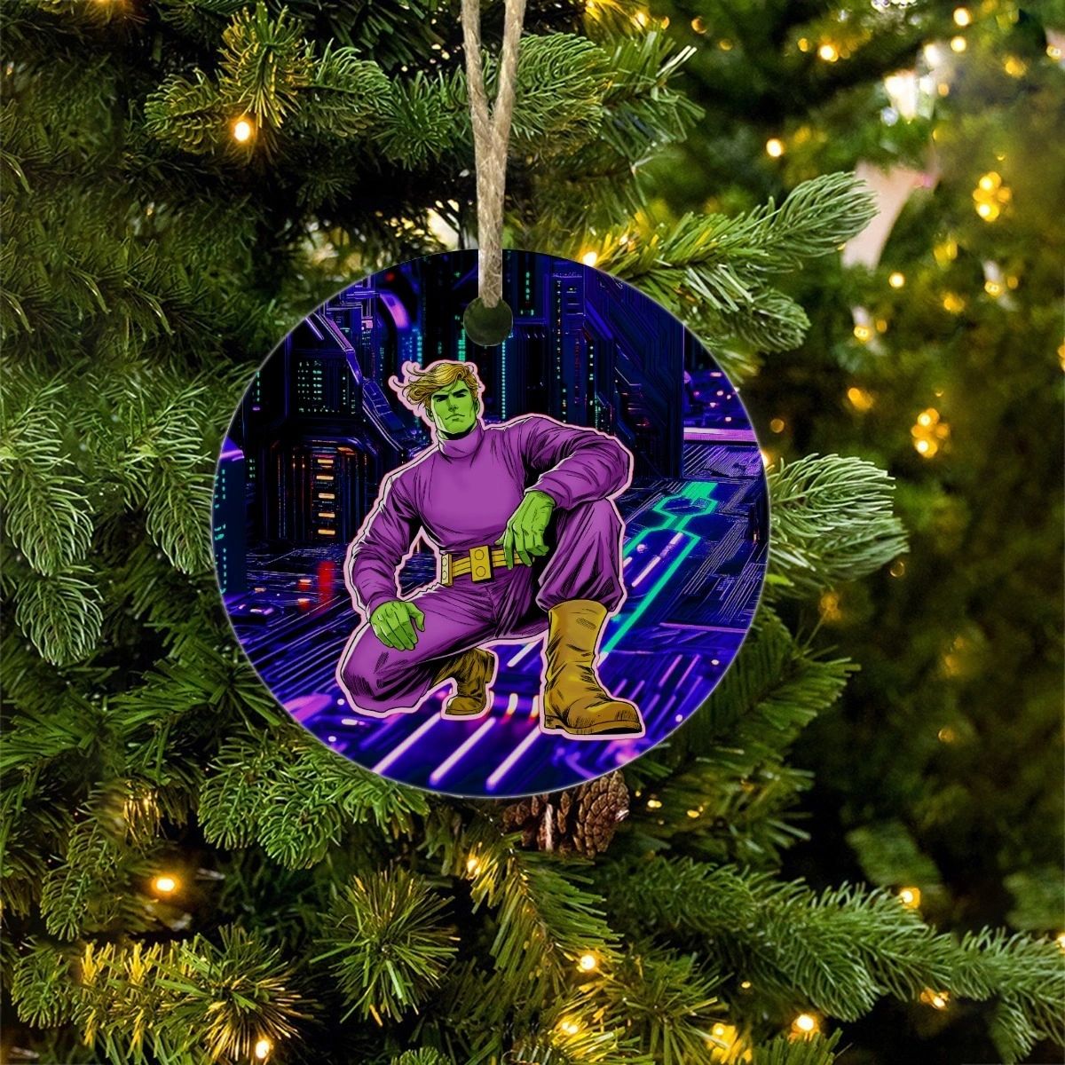 QUERL DOX READY CHRISTMAS TREE ORNAMENT - BRAINIAC 5