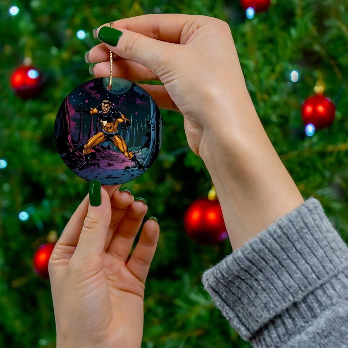 TIMBER WOLF READY CHRISTMAS TREE ORNAMENT