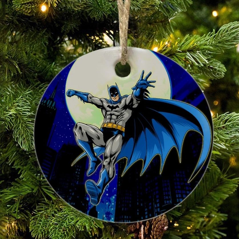 BATMAN EATH 2 CHRISTMAS TREE ORNAMENT