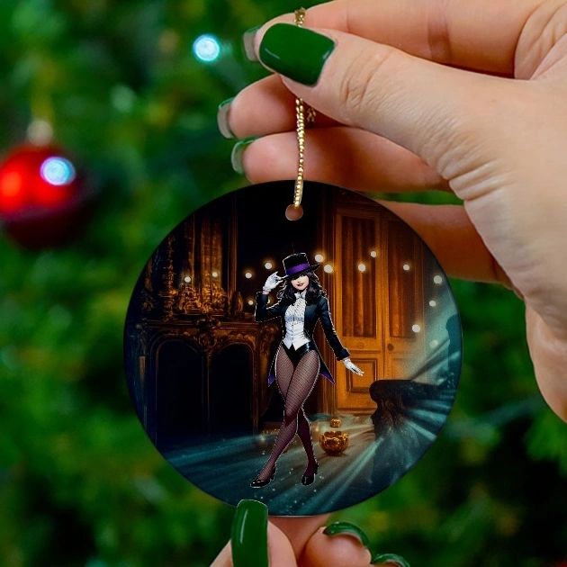 ZATANNA READY CHRISTMAS TREE ORNAMENT