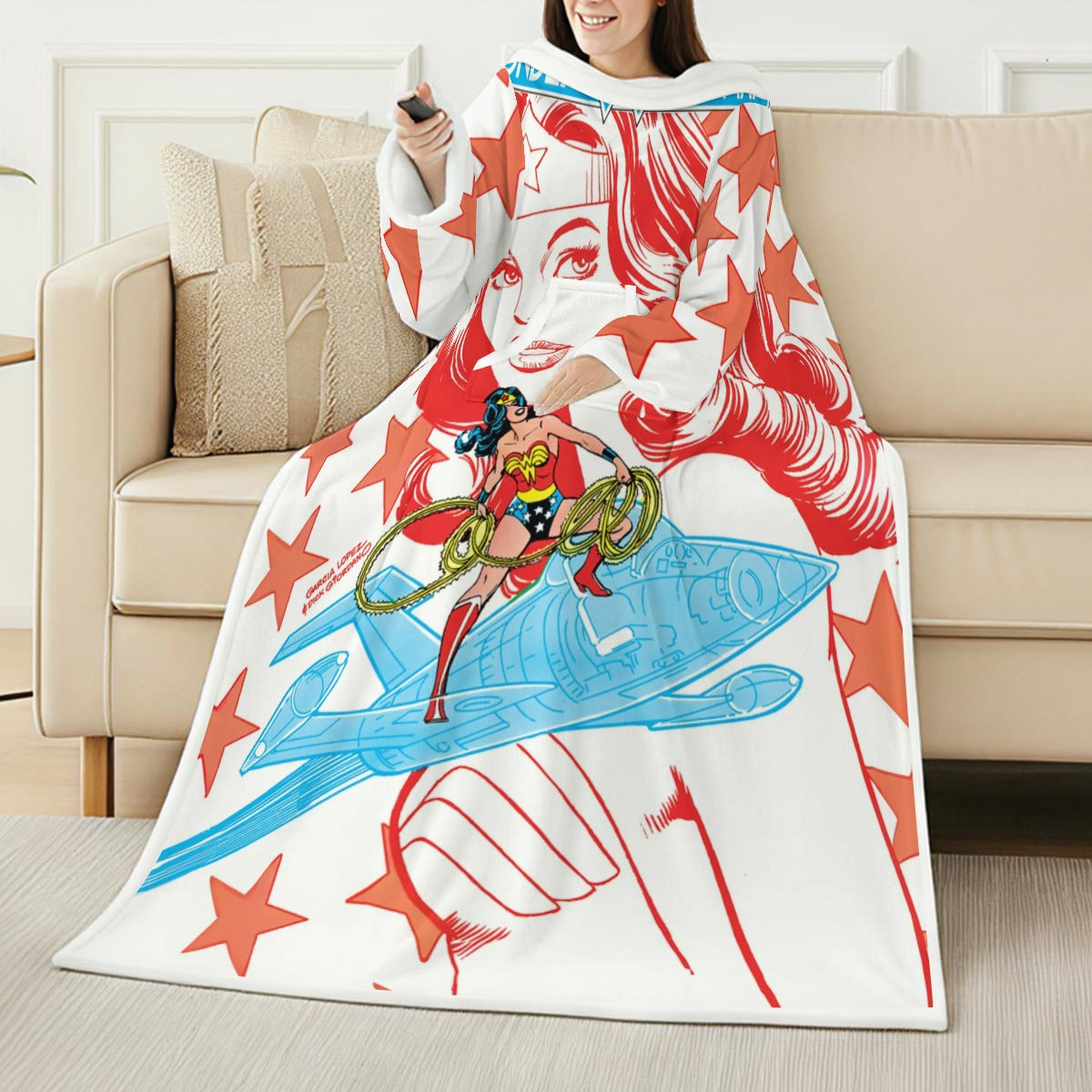 WONDER WOMAN WEARABLE COZY BLANKET