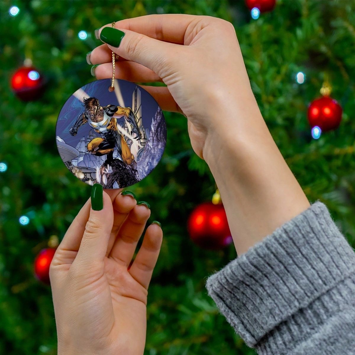 TIMBER WOLF JIM LEE CHRISTMAS TREE ORNAMENT